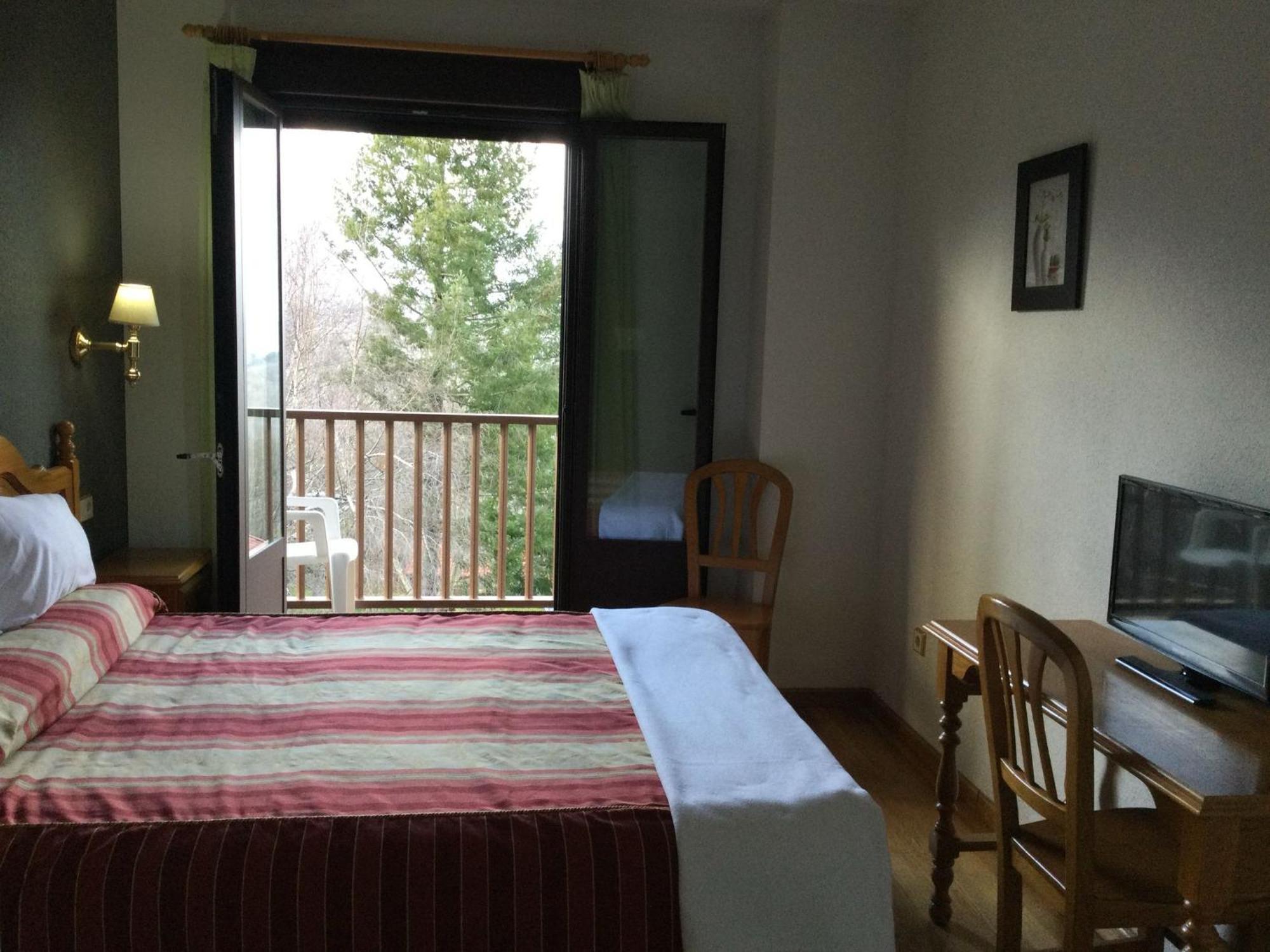 Hotel Cinco Castanos Candelario Eksteriør bilde
